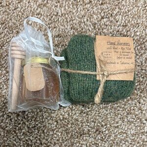 Green Wool Hand Warmers with Honey Gift Set